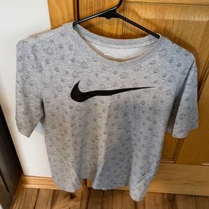 5 for $25 Nike basketball tshirt